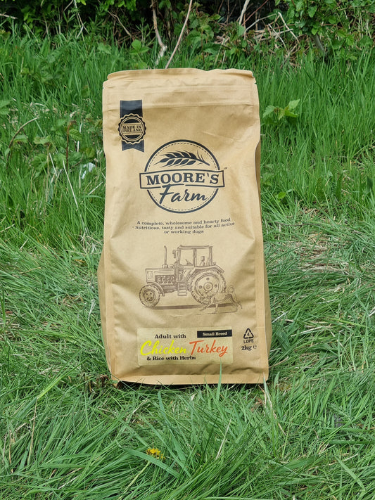 Moore's Farm Adult Small Breed Chicken, Turkey & Rice 2kg